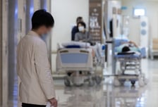 "재계약한다면 '이것' 보장받아라" 전공의 선배들의 당부