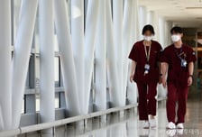 "의사 없으면 아무것도 못 하는 의료체계, 개편 기대" 입장 낸 간호사들