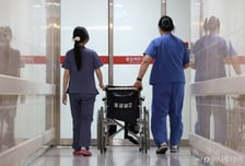 "간호사와 업무 겹쳐" PA 불법 벗어나자 병원 안팎 영역 다툼 예고