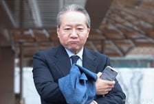 "군의관·공보의 빼 오면 격오지는 누가 지키냐" 날세운 주수호