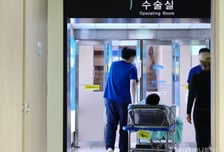 "항암 못해 전이" 암 환자 절규하는데…'빅5' 교수도 사직? 후폭풍은