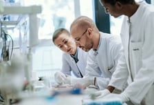 임플란트 기업 스트라우만 "지난해 560만 명 식립…역대 최대 실적"