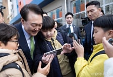 '의사 파업 장기화' 윤 대통령 지지율 36% 주춤…조국당 7%