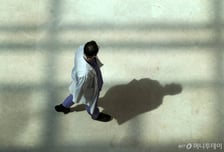 "필수의료 마지막 보루 무너진다"…내과도 전공의 없어 '전전긍긍'