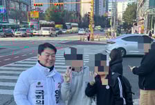 "와! 진짜 안철수다" 초등학생도 아는 '위인전 셀럽', 분당을 달린다