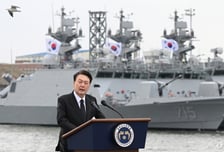 윤 대통령 지지율, 37%로 2%p 하락…국민의힘 37%·민주당 43%