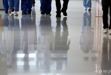 의대 교수들 결국 줄사직…끙끙 앓는 환자들 병세 깊어진다