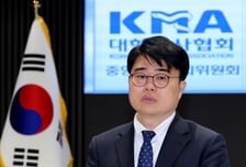 "당선 기쁨 없어…의대증원 원점 논의"…'강경파' 임현택, 의협 이끈다