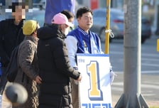 "전투하는 마음" "영남도 균형을"…김태호·김두관, 전직 도지사 '혈투'