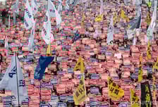 '의대증원 반대' 법원 결정문 보니…의사들 "경제적 피해 우려"