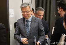 "전에 없던 의료대란" 의협 경고…'초강경' 새 협회장도 조기등판?