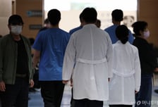 오늘부터 '실제 사직' 예고한 의대 교수들… 의사 없는 대학병원 현실화?