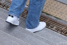 27년 만의 의대 증원에 의협 "칭송받던 의료 붕괴할 것…참담"