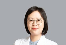 나이 들면 체온 조절 어려워…"갈증 안 나도 물 마시고, 더울 땐 쉬세요"