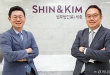 "우리가 중국보다 여전히 앞서고 있다는 선입견 버려야"