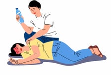 무더위에 의식 잃고 '픽'…"물, 물" 억지로 먹이면 안돼요 [한 장으로 보는 건강]