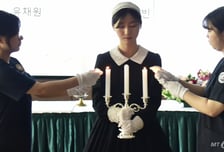 "간호사 안 뽑나요?" 의정갈등 속 채용 1곳뿐…졸업 미루는 간호대생들