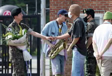 "BTS 입대한대" 정보 미리 알고 하이브 주식 판 직원들, 재판행