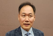 "합병증 아닌데도 소송…10억 내라면 누가 치료하겠나" 의사 '발끈'