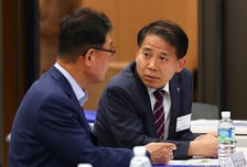 임현택 사퇴 촉구한 경기도의사회 "선배의사들, 구경만 하고 있어" 비판