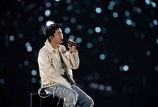 임영웅, 역대 공연 영화 최고 매출액 경신 후에도 기록행진 ing