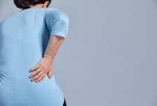 "아이고 허리야" 입에 달고 사는데 빈혈까지?…'이 암' 일수도