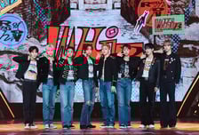 휘브, 레드와 블루를 섞어 만든 시크한 퍼플 '배로'