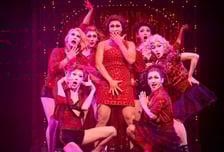 ‘킹키부츠’, 김치 먹고 쑥쑥 자란 10년 [리뷰]