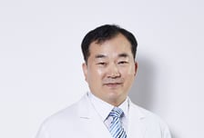 "백내장 수술로 노안 해결" 이말 믿었다 난시 올수도…'이것' 확인 필수