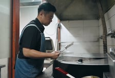 70년 세월이 깊이가 담긴 소뼈해장국