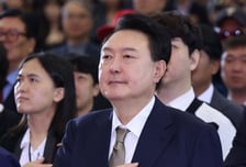 TK 이탈에 윤 대통령 지지율 20% 하회…"전면 쇄신해야"