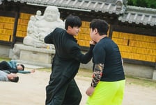 '열혈사제2', 글로벌 시장에 전파된 '사이다 드라마'..5개국 1위