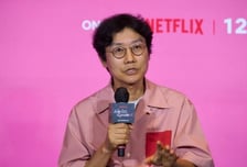 비관론자가 된 황동혁 감독, '오징어 게임 2'에 담은 질문