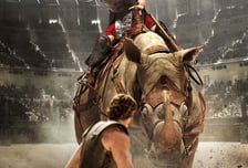 '글래디에이터 Ⅱ', 이틀 연속 1위...박신양 '사흘' 개봉 첫날 2위 [박스오피스]