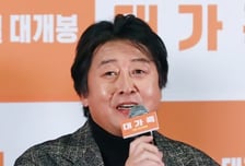 김윤석에 빠져 웃다가 울다가...'대가족'이 전하는 재미&감동 [종합]