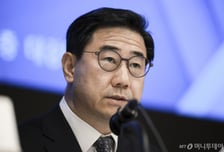 시작부터 날선 의협 비대위 "내년 의대생 1명도 뽑아선 안 돼"