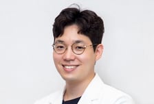 입 속 가득한 세균, 감염·통증 불러…약효 좋은 '이 성분' 가글액 도움