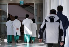 "전공의 미복귀 시 처단" 계엄사 포고령에 의료계 '혼란'…복귀대상은