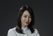 '원정빌라'서 사이비 광신도 된 문정희..."실제로는 안 믿죠" [인터뷰]