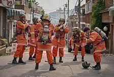 '소방관', 2일 연속 흥행 1위! 전날보다 관객 늘어 [박스오피스]