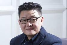 '대가족' 양우석 감독 "김윤석에게 이효리 미소가" [인터뷰]