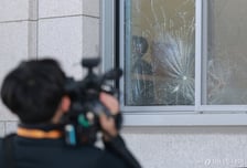 "온 국민 트라우마 치유, 尹 퇴진만이 답" 정신과 의사 510명 시국선언