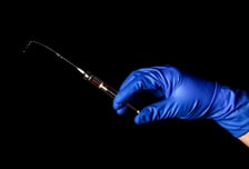 '가방끈' 긴 전문간호사의 골수 채취…의사들 "위험", 법원 판결은