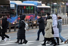 [오늘날씨]"출근길 추위 살짝 풀린다" 아침 최저 -8도…전국 눈·비