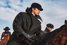 안중근이 된 현빈, 보는 순간 홀린다..."이건 빙의야"