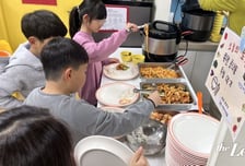 배 채우고 놀이도 즐기는 ‘행복 식당’…강동어린이식당