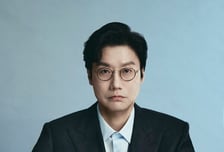 '오징어게임2' 황동혁 감독 "우리의 분노는 위를 향해야 한다" [인터뷰]