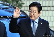 '양자 대결' 이재명 37%·김문수 29%…정권 재창출 45%·교체 44%