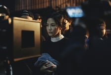 송혜교 파워 '검은 수녀들', 개봉 첫주 주말 1위...'히트맨2' 추월 [박스오피스]