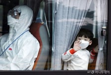 '코로나19 중국 연구소 유출 의혹' 일파만파…의학적 가능성 따져보니